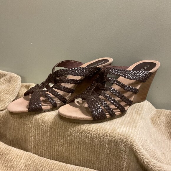 Aerosoles Wedge Heel Sandals - Size 11M Shoes - Picture 2 of 4